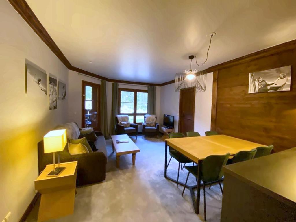 Arc 1950 Manoir Savoie - 2 chambres 2 SdB - skis aux pieds - piscine et spa - 5