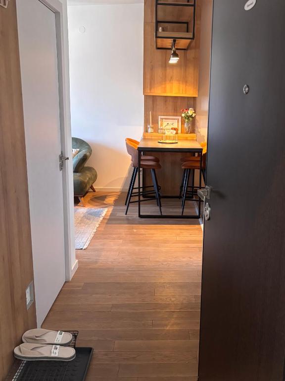 Urban Nest Apartment - 2