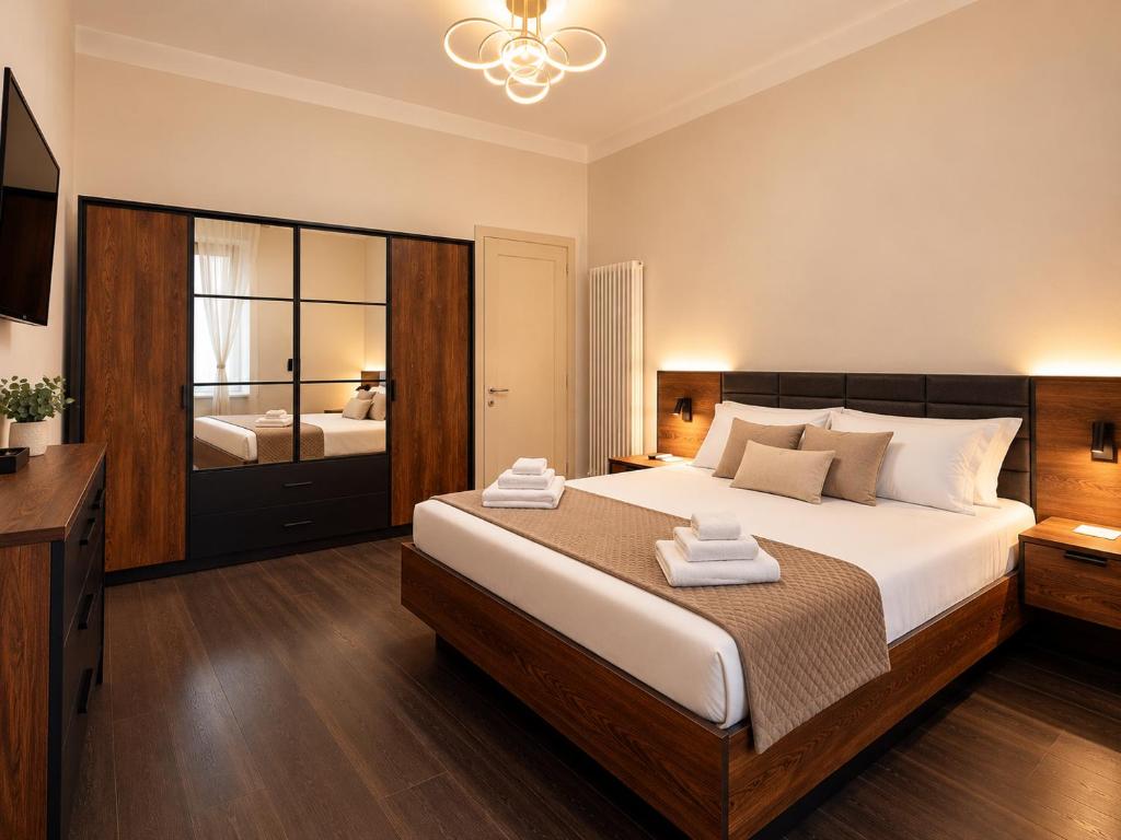 Marsala Central Room - 1