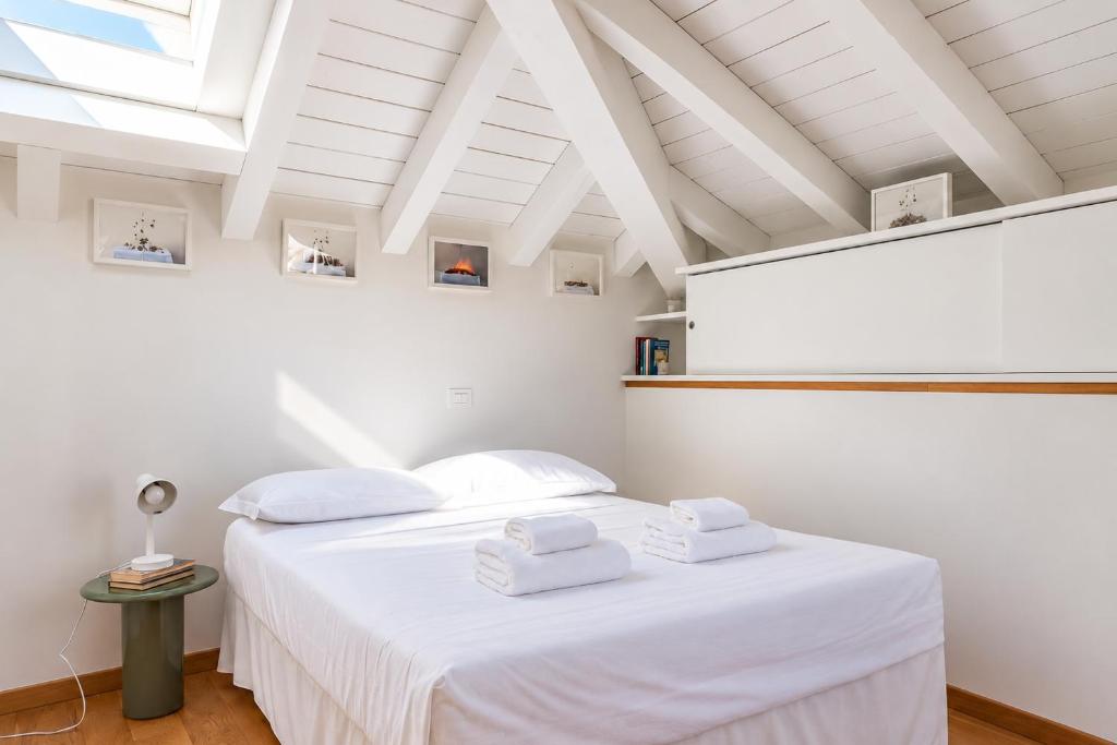 The Boutique Houses - Tortona Design District & Navigli - Luxury Apartment with Balcony - Tram 2 direct to Duomo - Milan City Center - 5