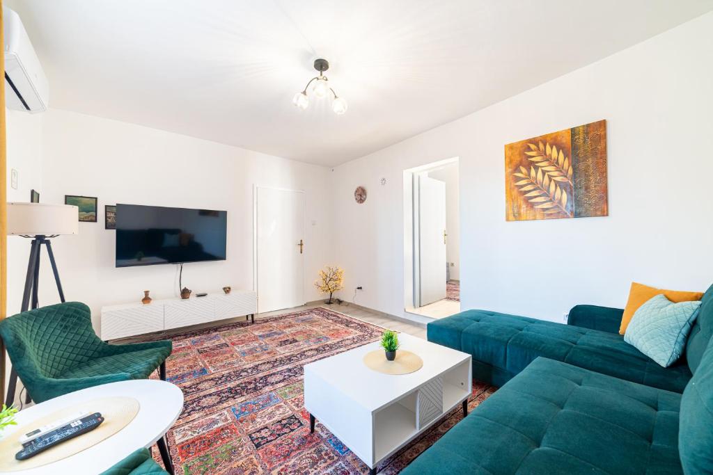 Sumbul Cesma modern 1BDR apartment with garden and free parking - 2