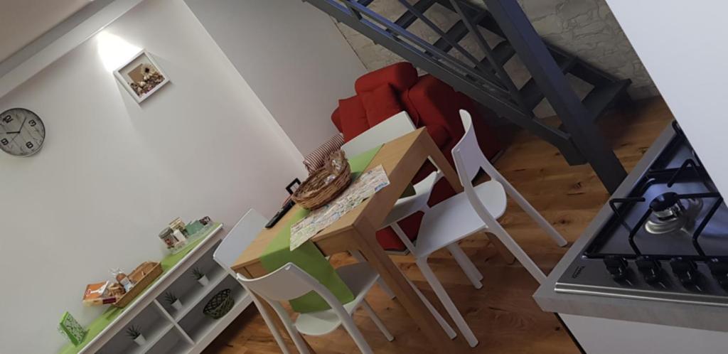 Manganelli Home - 5