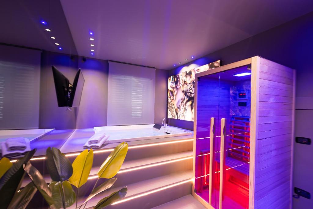 Maximum Suite & Spa - 1