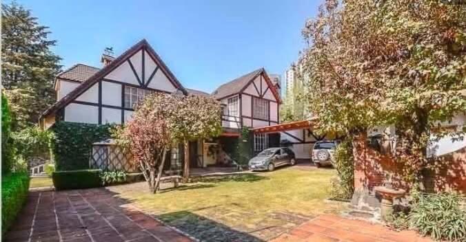 Beautiful English Tudor house in Contadero, Cuajimalpa - 1