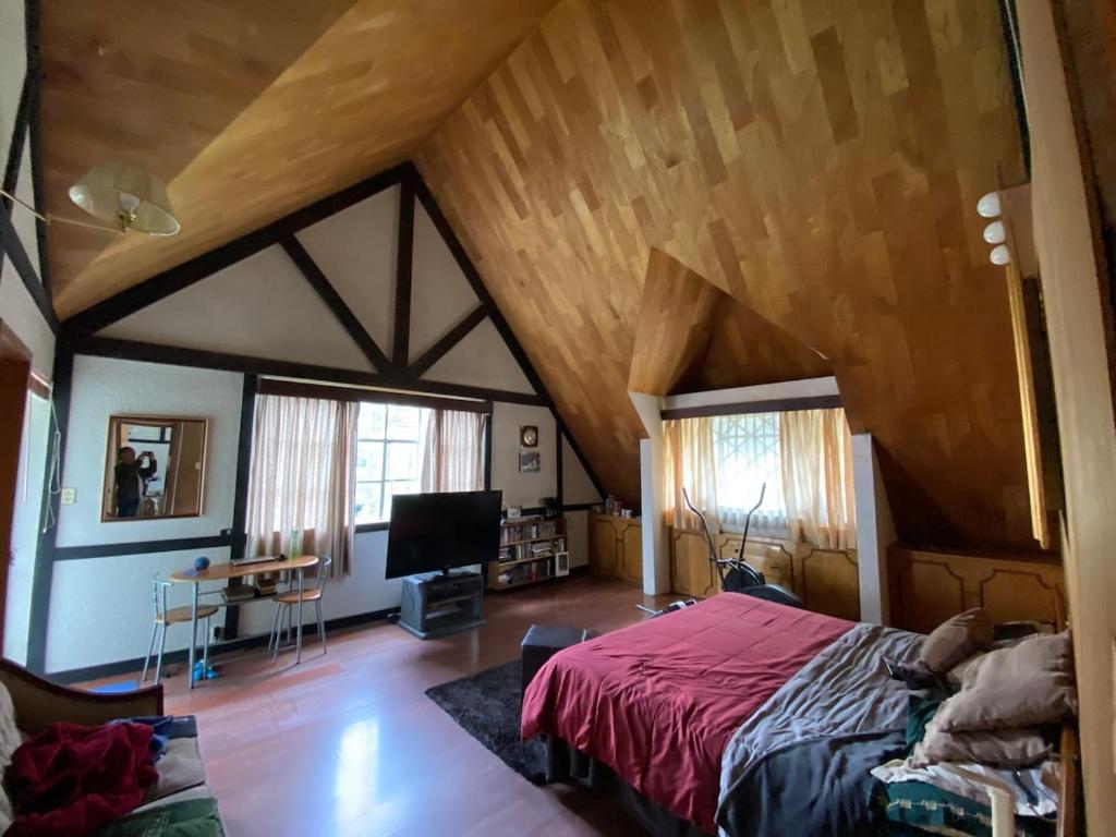 Beautiful English Tudor house in Contadero, Cuajimalpa - 4