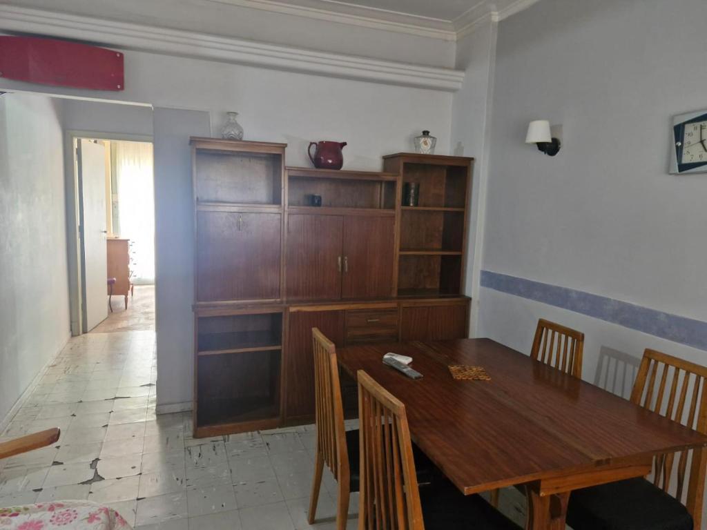 Departamento en el centro con balcón - 4