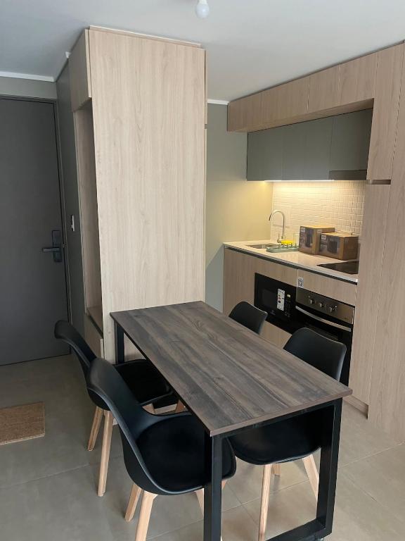 Apartment 810- - 4