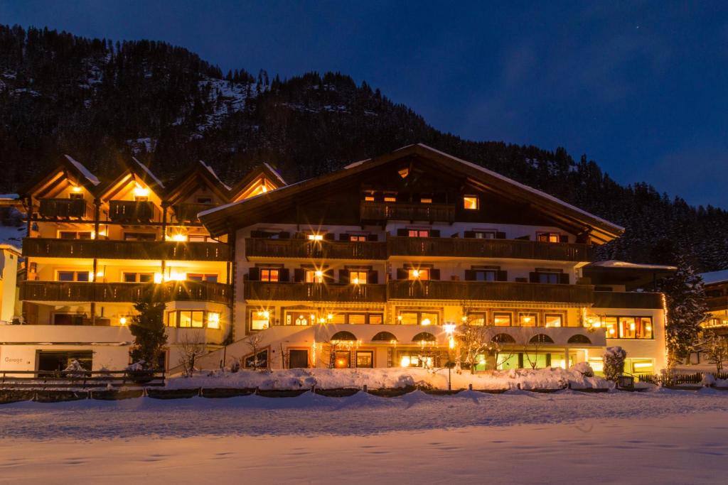Hotel Alpenland - 1