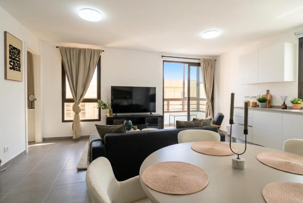 Santa Cruz Terrace Stay 2BR - 1