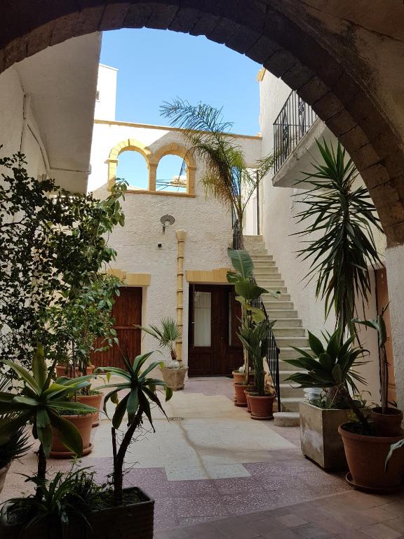 La Corte di Zaccaria - 3