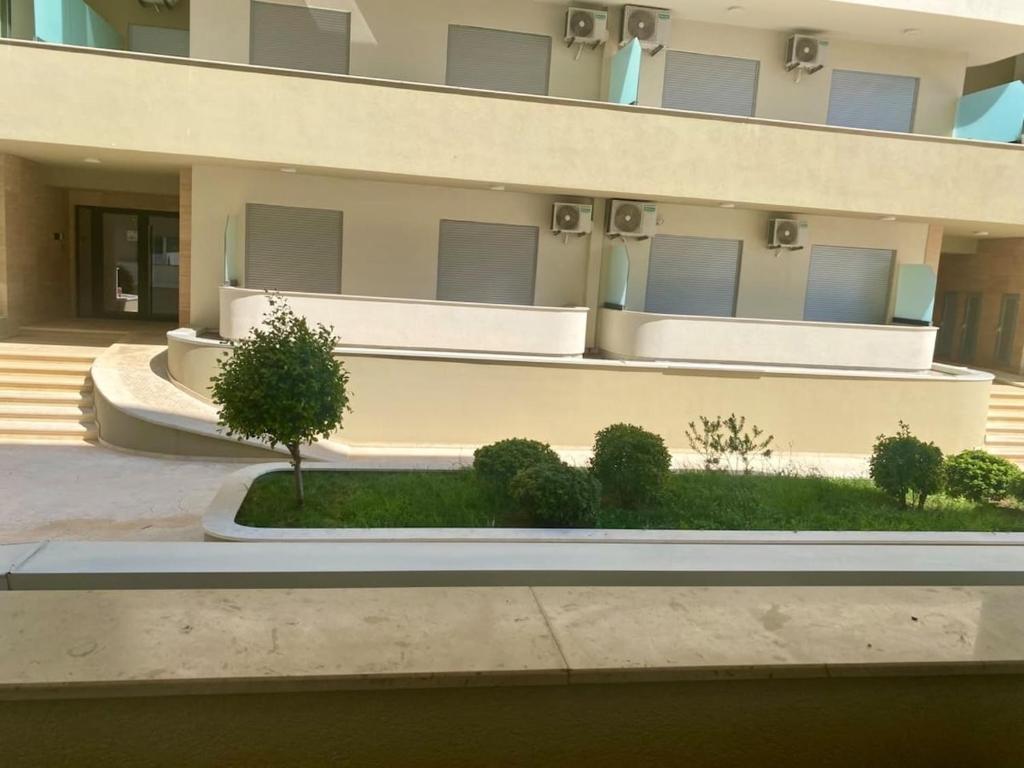 Ground Floor Apt with Balcony - 2