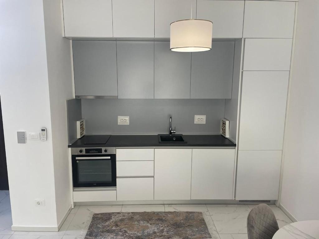 Ground Floor Apt with Balcony - 5