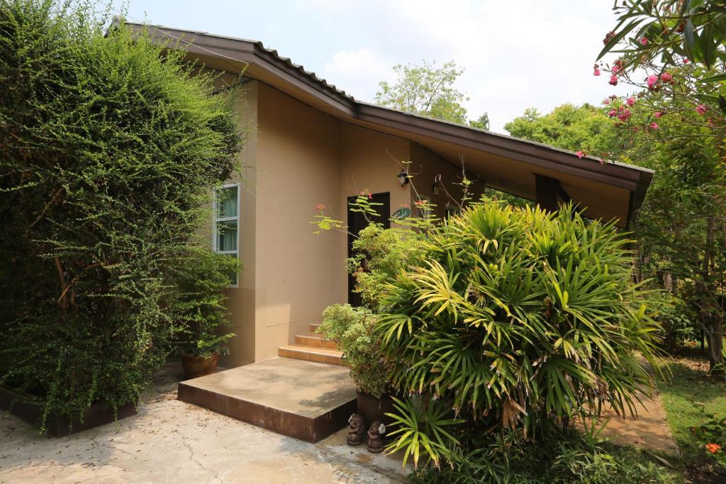 Bannsuanrachawadee Resort