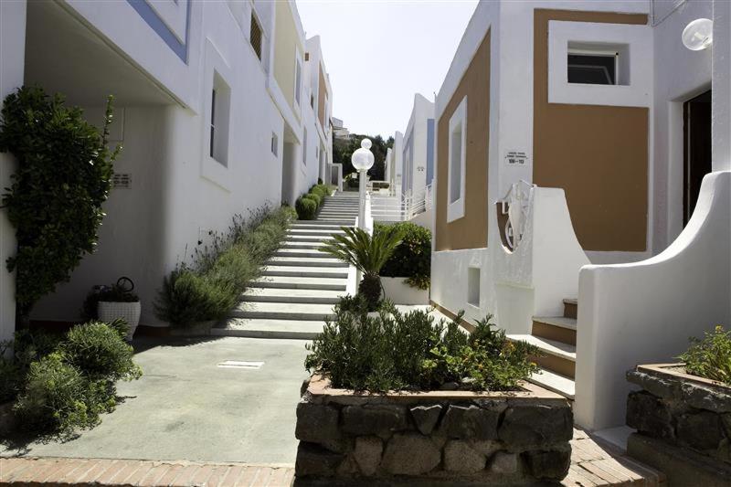 Hotel Chiaia Di Luna - 2