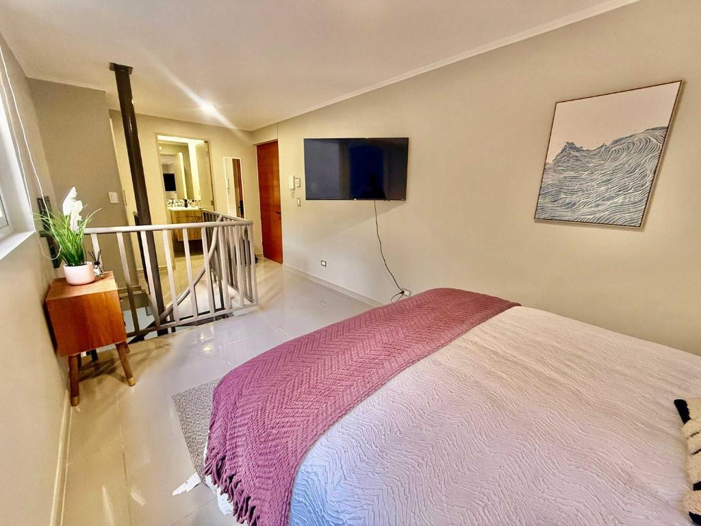 Fantastic Loft just steps from the Santa Ana metro station - 5
