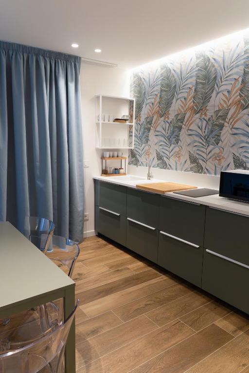 Charming Apartment Renovated - 4