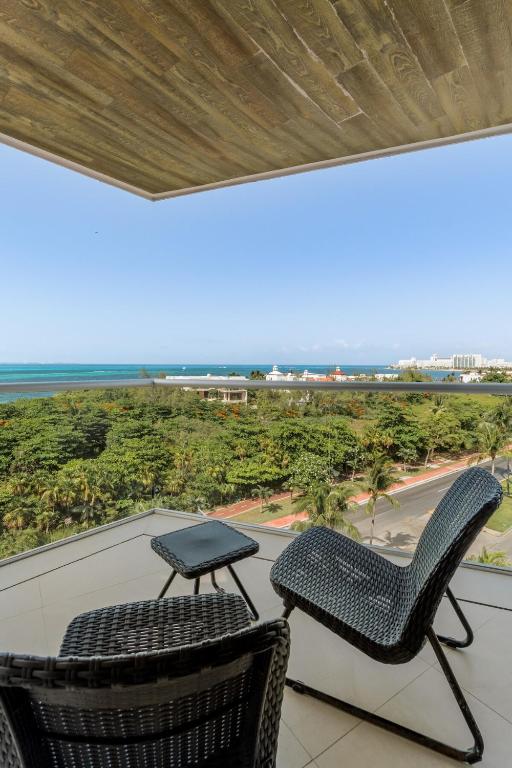 COASTAL Seaview Penthouse by Casa Paraiso - 3