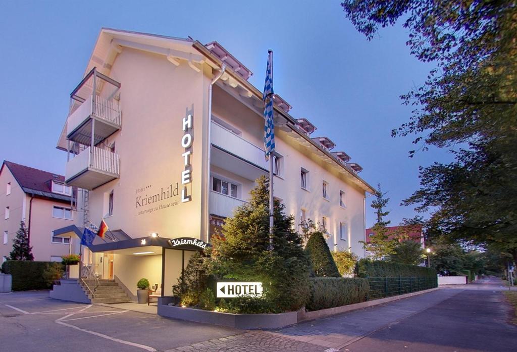 Hotel Kriemhild am Hirschgarten in Munich-Nymphenburg photo