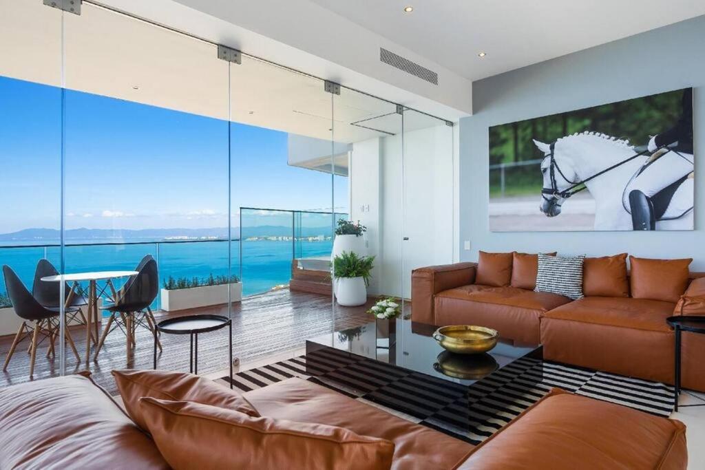 Avalon - 901 Luxurious & Best View 3 BR Amapas - 1