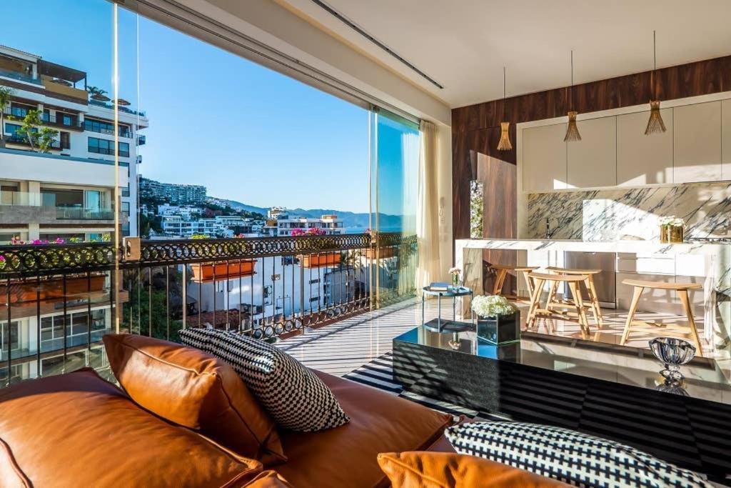 PIER 57 - 508 Modern 2BR Condo Romantic Zone - 2