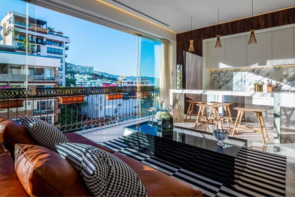 PIER 57 - 508 Modern 2BR Condo Romantic Zone - 4