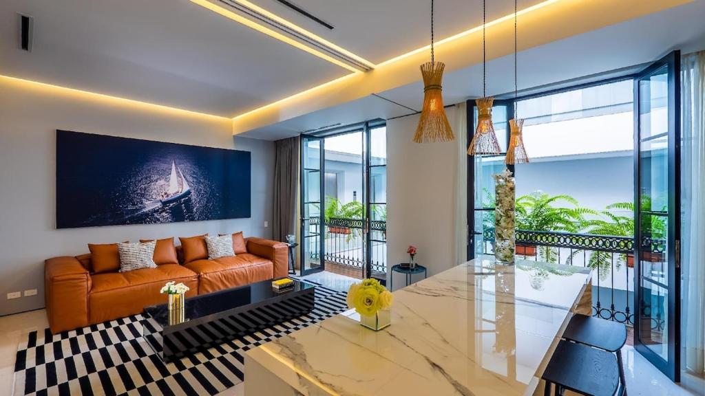 PIER 57 - 510 Luxury Rooftop 2 BR Condo in Romantic Zone - 2