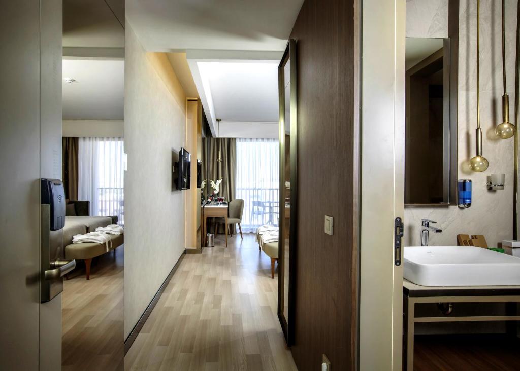 Riolavitas Resort & Spa — Hotel rooms in Side