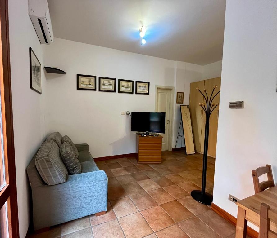 BiBi APARTMENT- FREE PARKING-OSPEDALE MAGGIORE-STADIO-MAST - 4