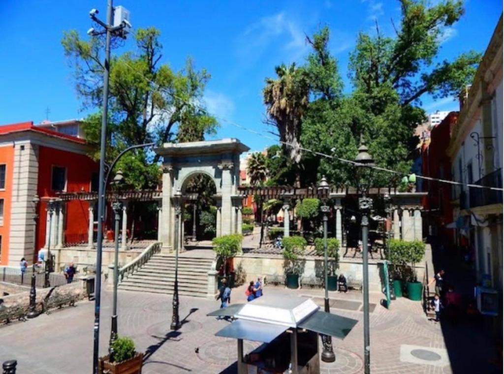 Grupo Osaenzz Hoteles - 1