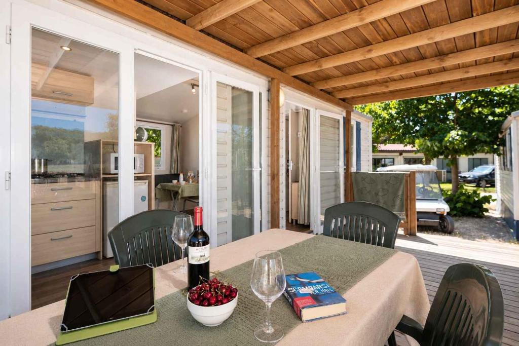 Mobile Homes with Pool in Cesenatico 55448 - 1
