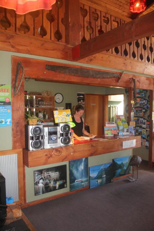 Barnyard Backpackers Te Anau photo