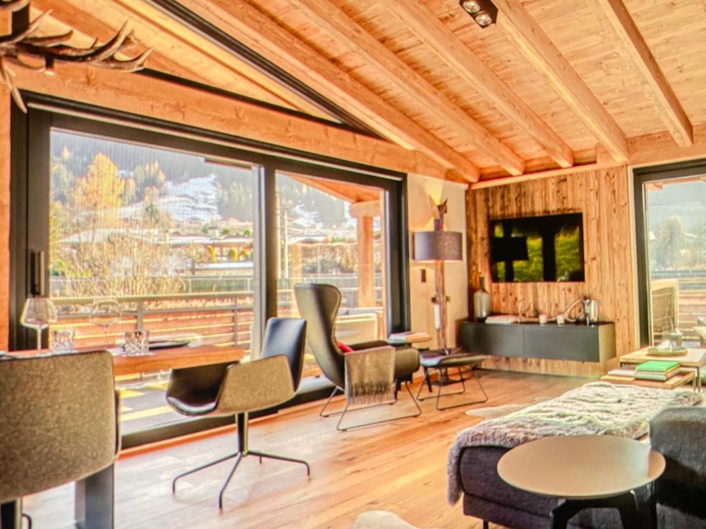 Tyrolean Apartment Jenny in Ischgl with Alpine Views - 4