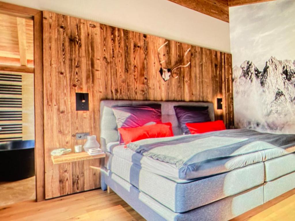 Tyrolean Apartment Jenny in Ischgl with Alpine Views - 5