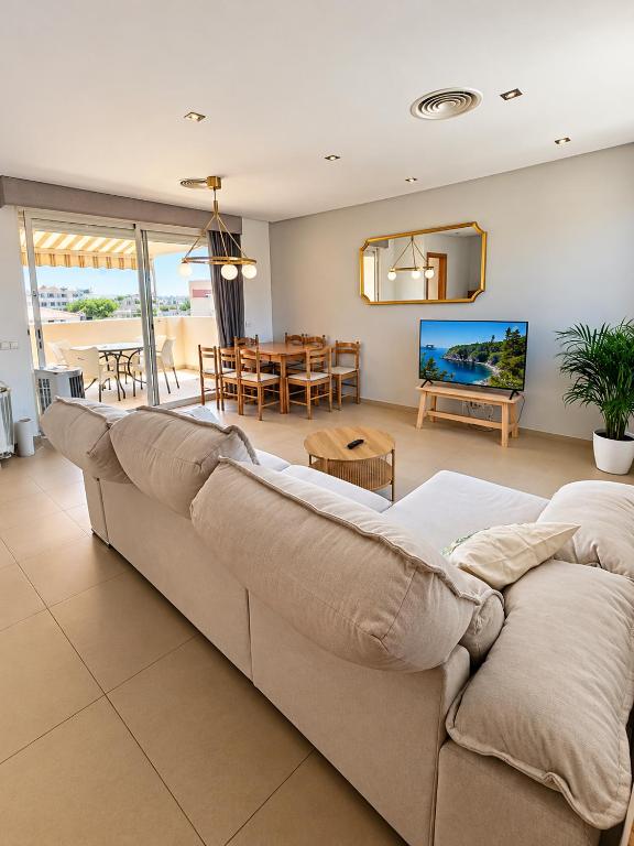 Casa Marina - Penthouse Triplex 4 bed 2 bath with rooftop & First Floor 2 bed apartment terraces and Juliette balconies - lift & garage available for full casa booking only - 2