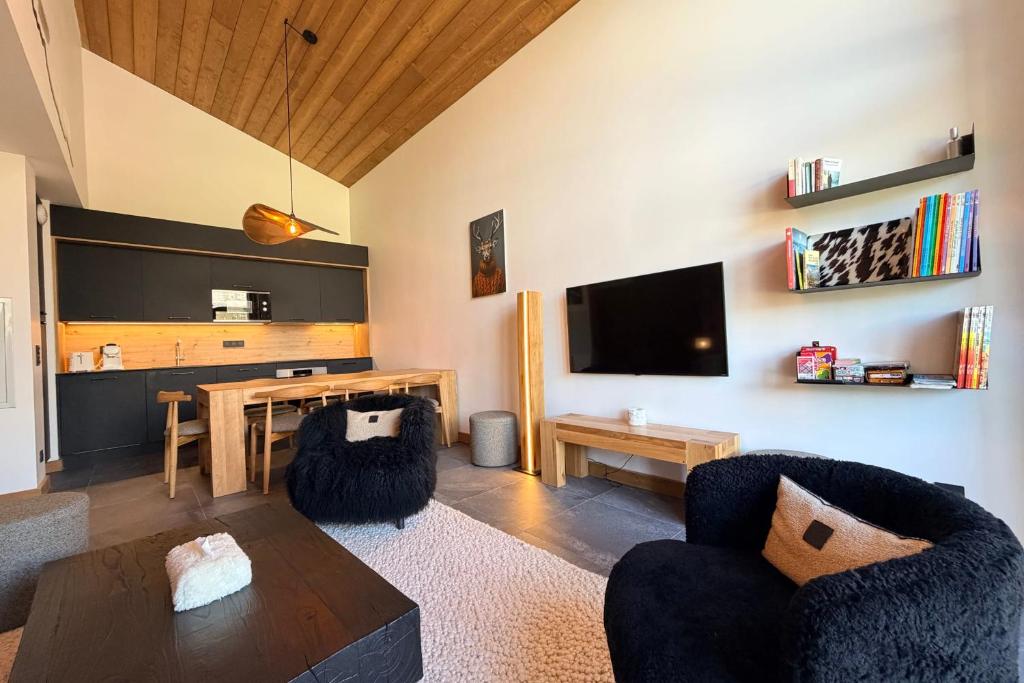 Ski-inski-out apartment with pool - 2