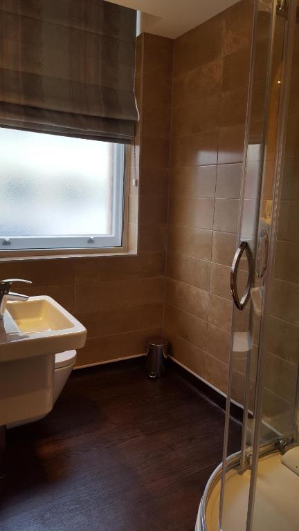 The Bull & Stirrup Hotel Wetherspoon photo