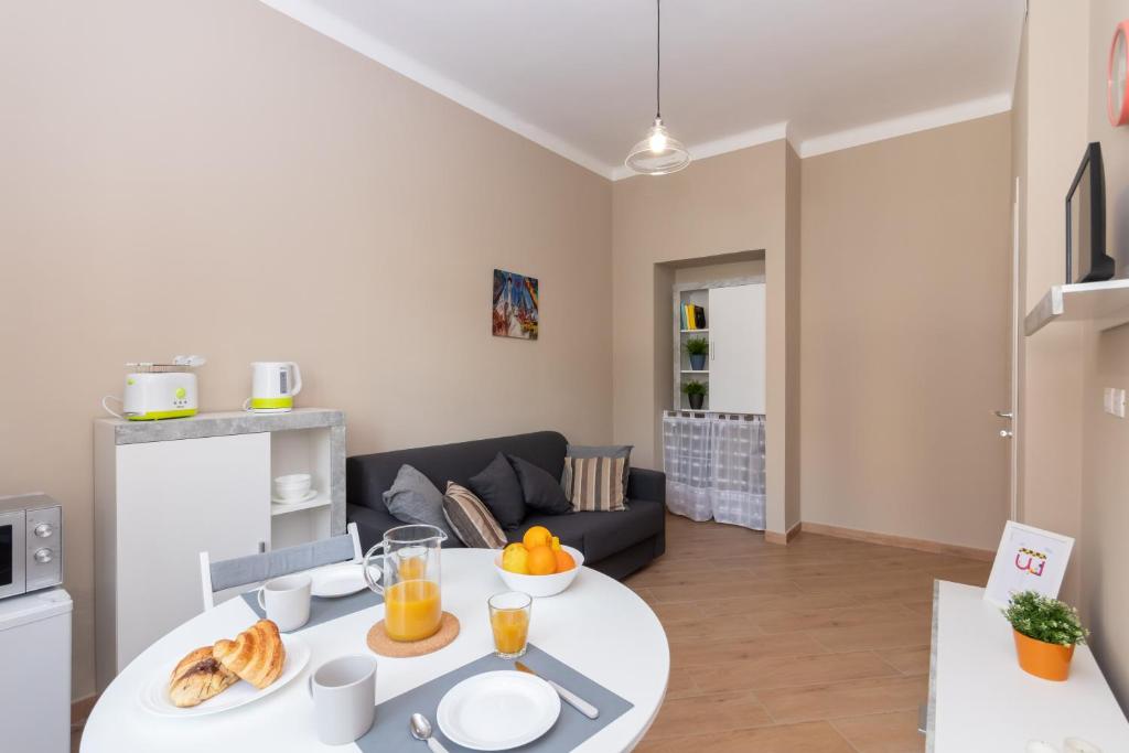 Cialdini Apartment Close to the City Center by Wonderful Italy - 2