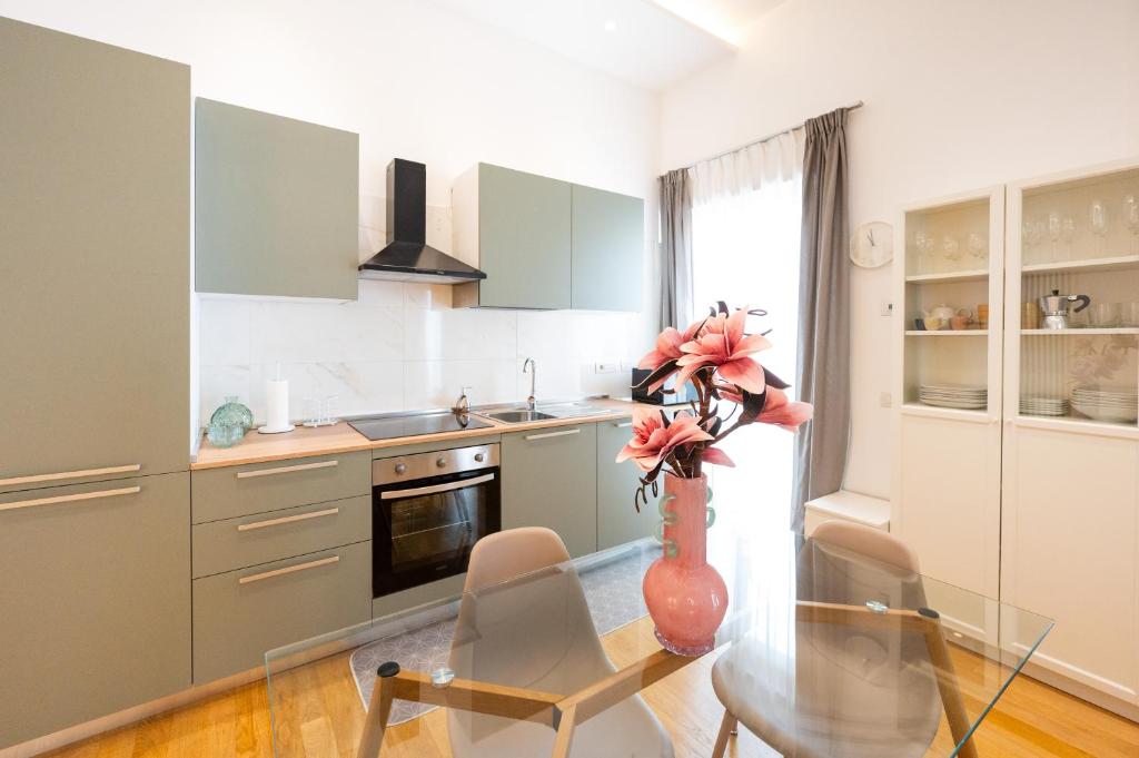 Cozy Family Apartment Salerno Port - 2