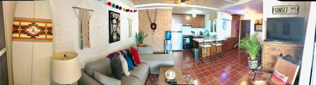 Sunset Deck Beachfront condo at La Marina Tennis - 4