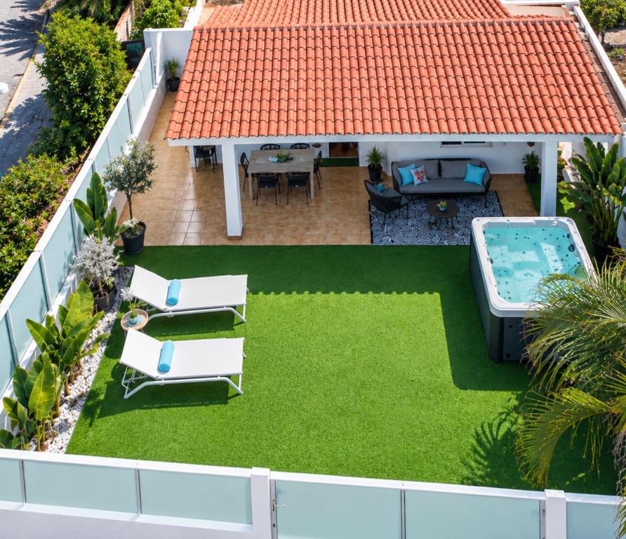 Oasis Beach Home I with private jacuzzi - 3