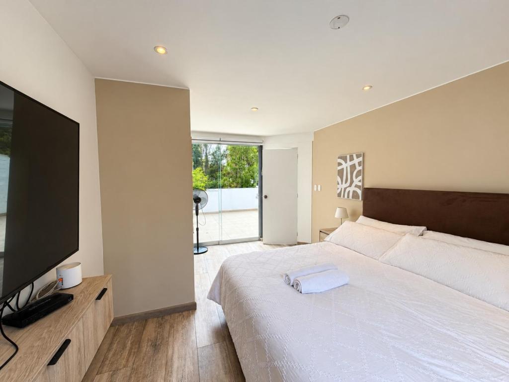 Stylish Duplex with Terrace & Park Views - 1