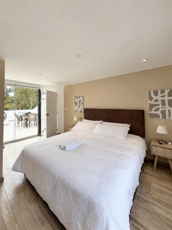 Stylish Duplex with Terrace & Park Views - 3