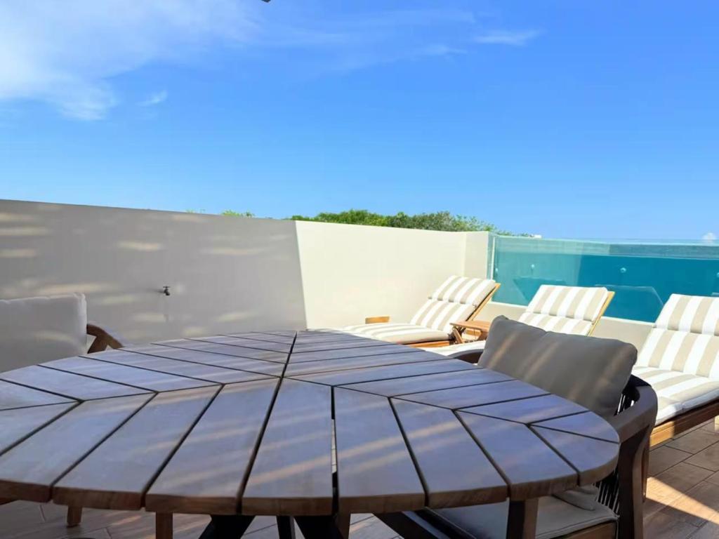 1BR Jungle view Pool Near Beach - 4