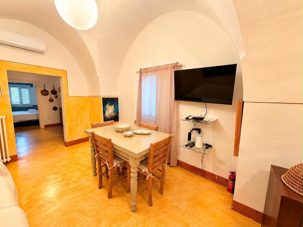 Carlito's House - 1