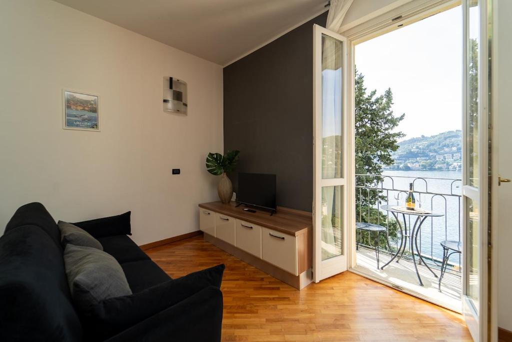 Dolce Vita cozy Apartament lakefront with a view - 1