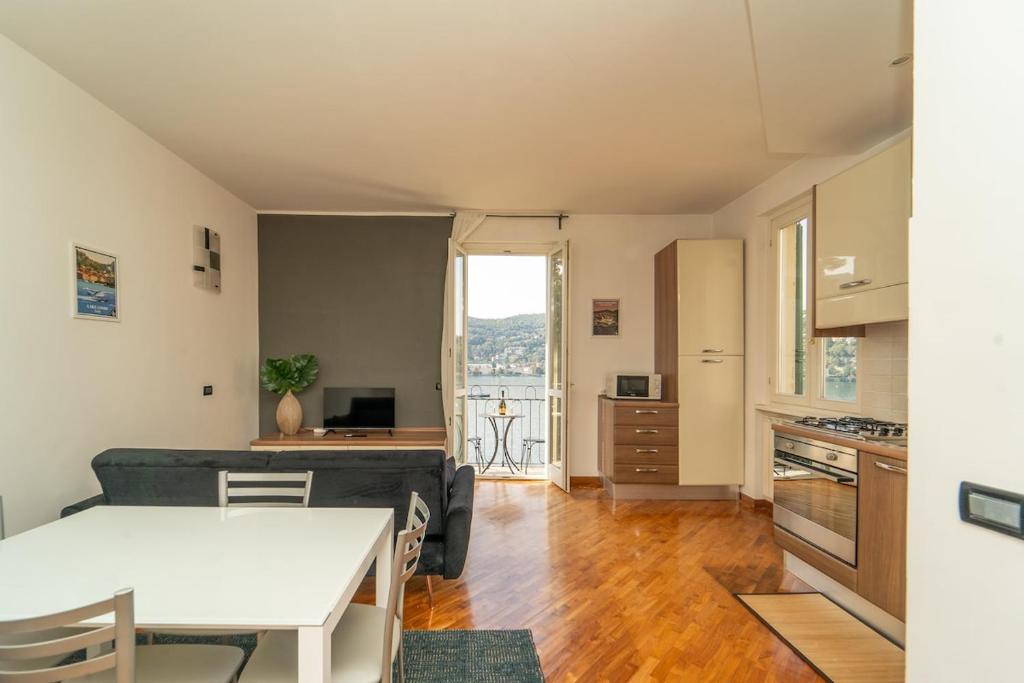 Dolce Vita cozy Apartament lakefront with a view - 3