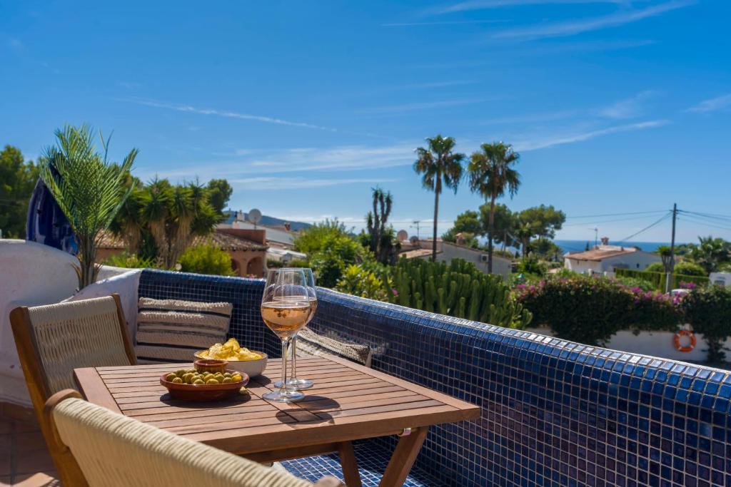 Stylish house by the pool with sea view in Moraira - 5