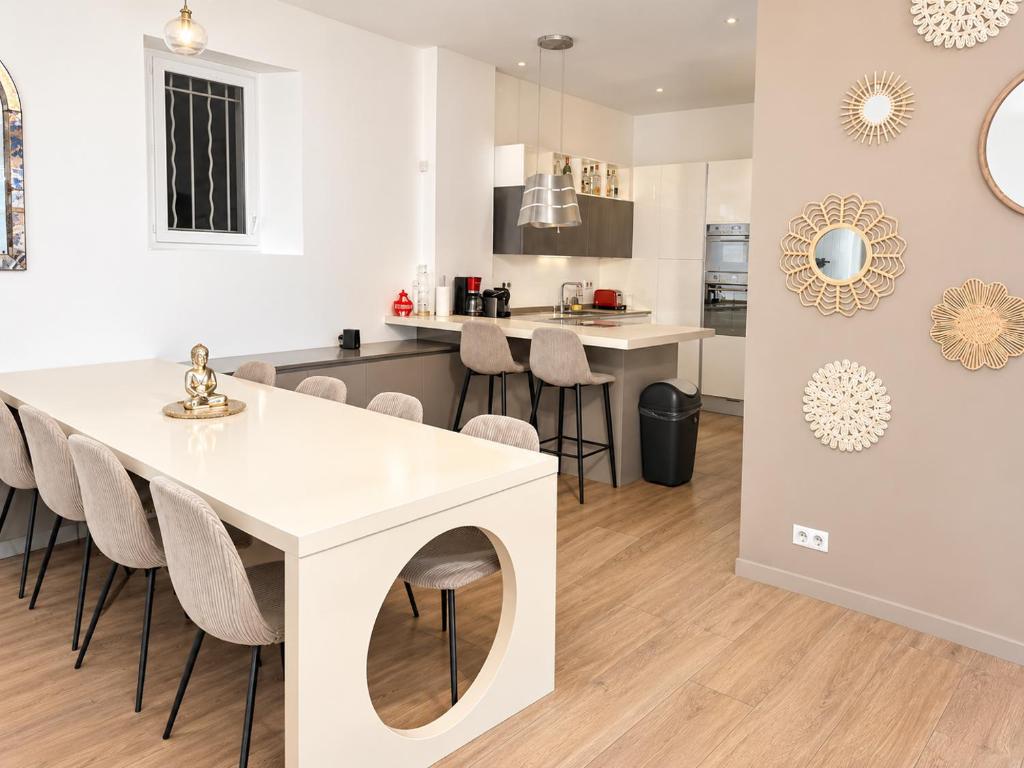 Villa QUEEN Marseille avec jardin, piscine et spa chauffé interieur - 15 couchages - 2