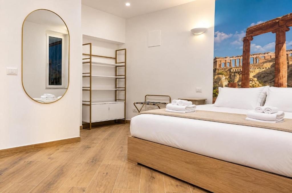 Studio with Private Entrance and Patio Metro C - 4