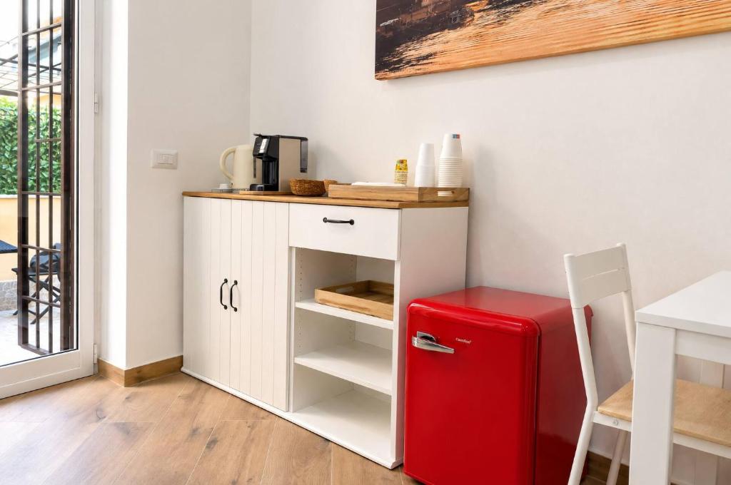 Studio with Private Entrance and Patio Metro C - 5